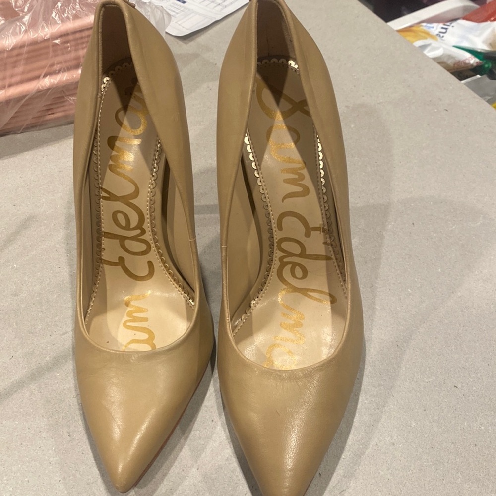 Tan Sam Edelman Closed heels